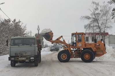 "Зимнее содержание дорог - дело очень трудоемкое": как организована уборка снега в малых городах Самарской области