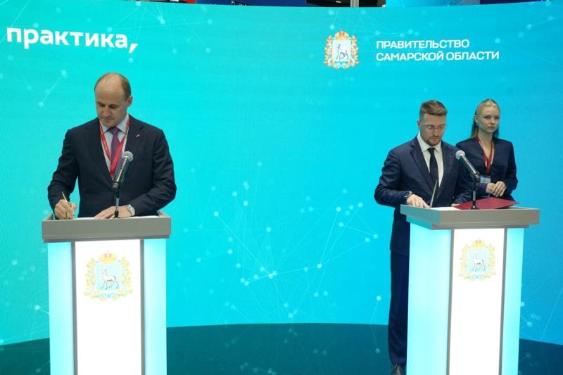 Александр Фомин подписал соглашение с уральским девелопером о развитии жилищного строительства в Самарской области