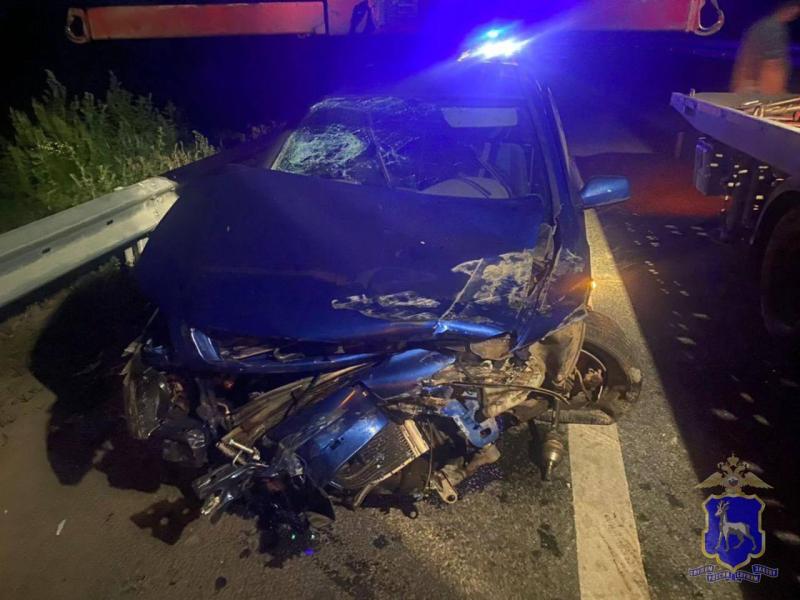 В Самаре на углу улиц XXII Партсъезда и Антонова-Овсеенко столкнулись две "Приоры"