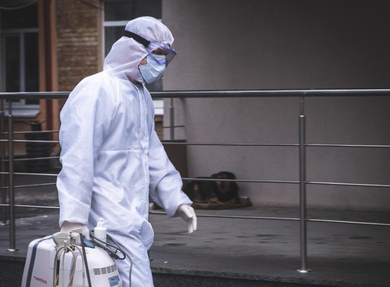 В России за день госпитализировали 12 749 человек с коронавирусом