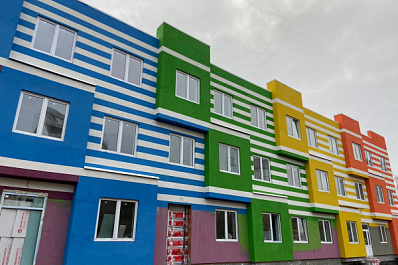 В Самаре Елена Лапушкина проверила строительство детских садов