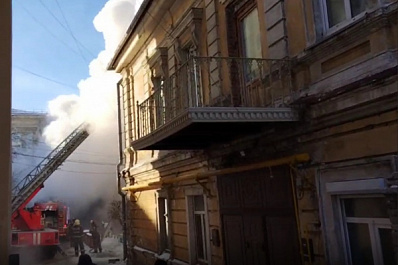 Крупный пожар на Некрасовской в Самаре тушат 156 человек и 56 спецмашин
