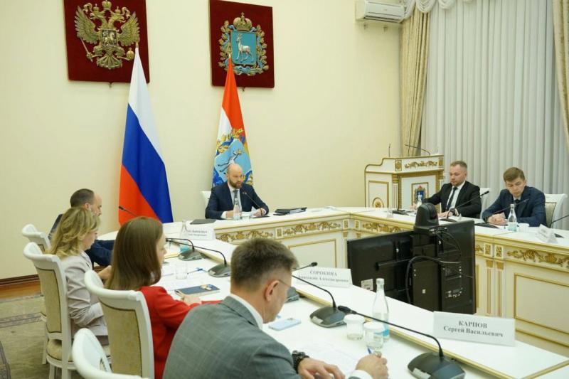Строительство магистрали "Центральная", отчет о работе Правительства за прошлый год и отдых детей из новых регионов в Самарской области обсудили на заседании регионального кабинета министров 