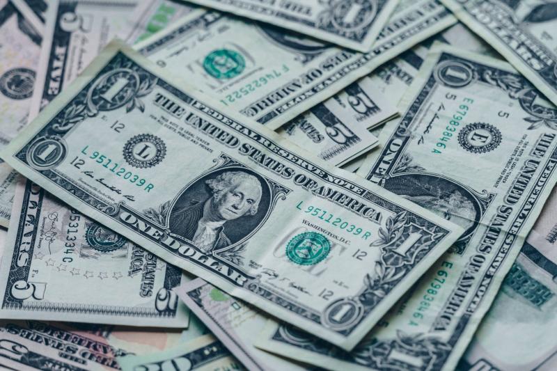 Экономист допустил падение доллара из-за антироссийских санкций
