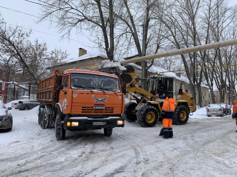 Из Самары за сутки вывезли больше 11 тысяч тонн снега 