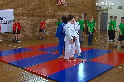 Чемпионка России и Европы по дзюдо провела в Самаре тренировку для школьников