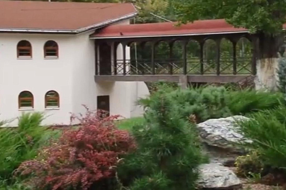 Благоустройство территории у храма Спиридона Тримифунтского. Путь паломника