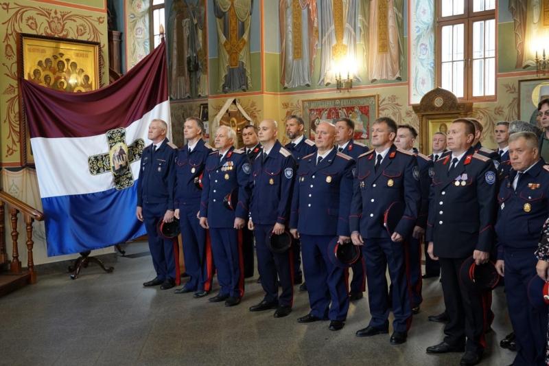 В Иверском женском монастыре состоялся торжественный молебен в честь Самарского знамени