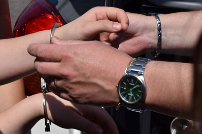 В Самаре возбудили уголовное дело в отношении женщины, которая "уронила" маленькую дочь с балкона 6 этажа