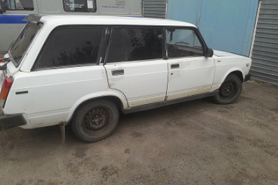 В Самарской области несовершеннолетние парни угнали машину 