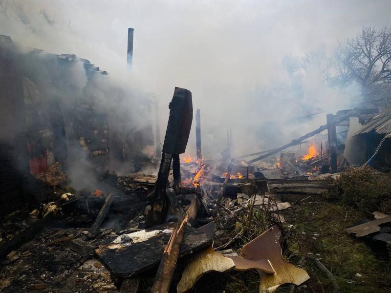 В селе Потуловка вспыхнул дом на 100 "квадратах"