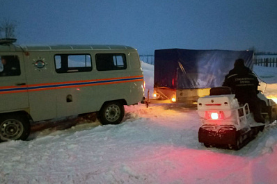 Под Самарой спасатели достали тело погибшего дачника из 1,5-метровых сугробов