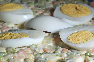 Самарцам рассказали, как правильно хранить новогодние салаты