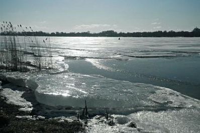 МЧС напоминает об опасности весеннего льда на реках и водоемах