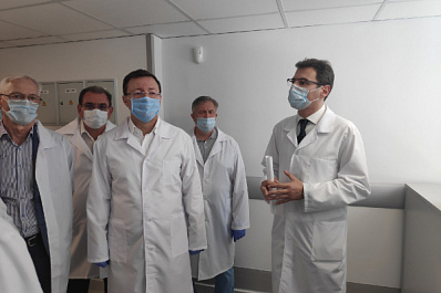  Дмитрий Азаров и Игорь Комаров посетили новую поликлинику в Тольятти