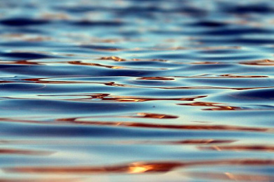 В Самаре заполняют водой пересохшее озеро на Стара-Загоре