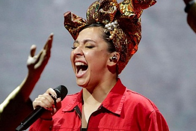 Российская певица Манижа прошла в финал конкурса "Евровидение-2021"