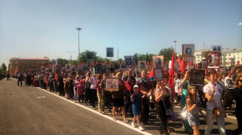 Дмитрий Азаров поздравил жителей Самарской области с Днем Победы