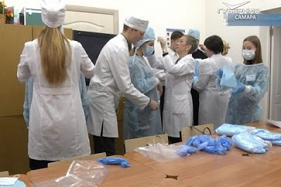 Взгляд изнутри: с работой медиков познакомились старшеклассники Самарской области