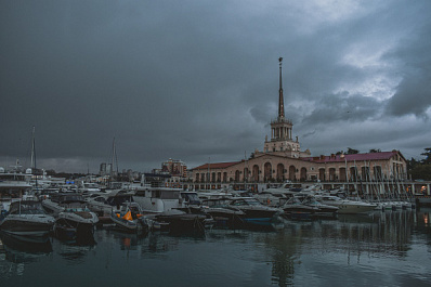 Сочи или Минск: куда россияне полетят отдыхать на майские праздники
