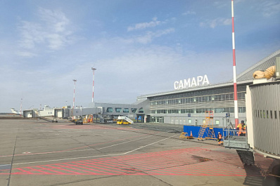 В Самаре самолет совершил незапланированную посадку из-за жары