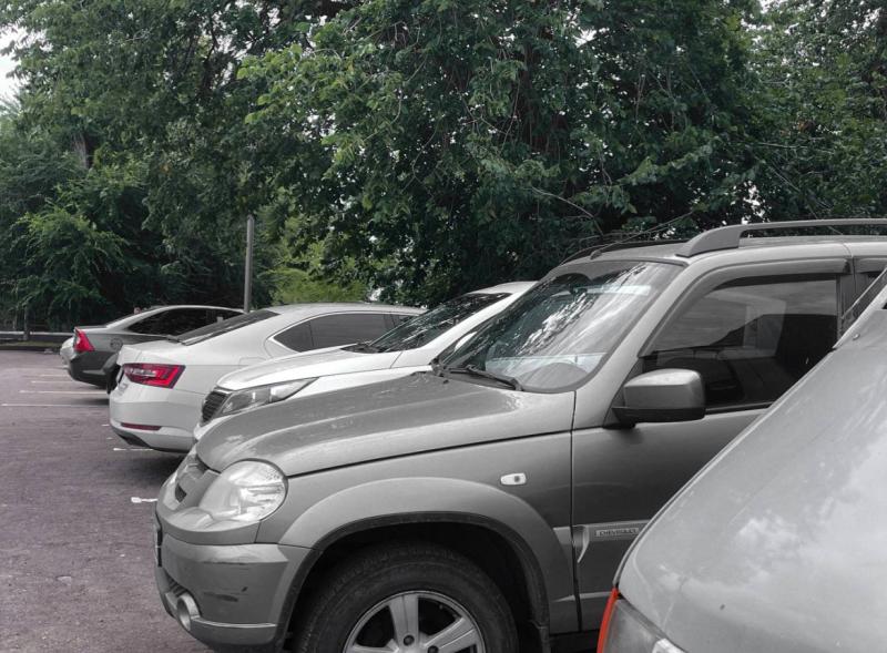 В Самаре решили проблему с парковкой у кардиоцентра