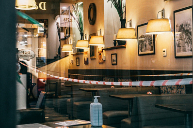 В Самарской области из-за COVID-19 запретили корпоративы, танцплощадки и фан-зоны