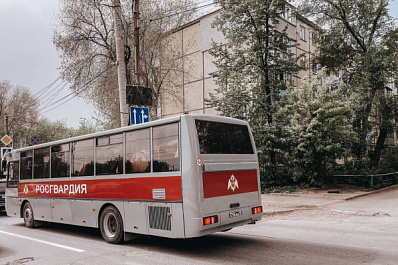 Житель Самары пытался вынести под одеждой автоаксессуары из гипермаркета