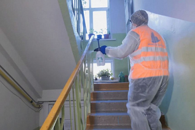 В подъездах Самары продолжают проводить санобработку 