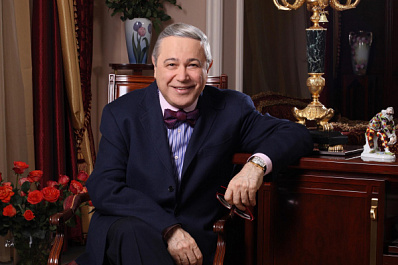 Евгений Петросян не захотел ночевать в Сызрани