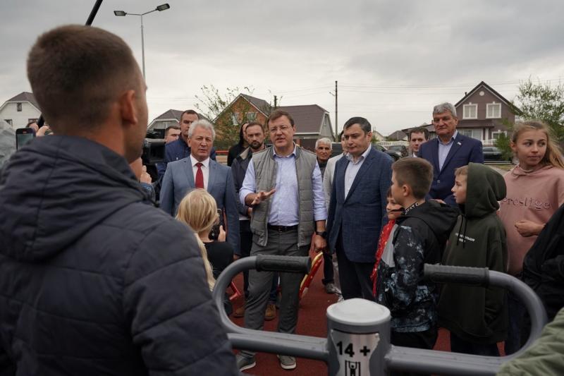 Дмитрий Азаров встретился с жителями Нефтегорского микрорайона Е