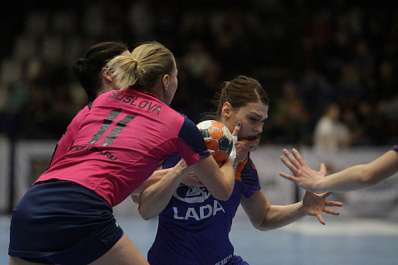 Гандбольная "Лада" вошла в тройку лидеров чемпионата страны