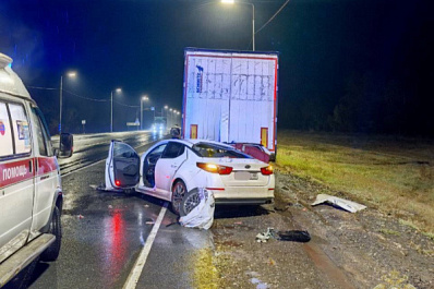 В Самарской области Kia Optima врезалась в припаркованный КамАЗ 13 октября