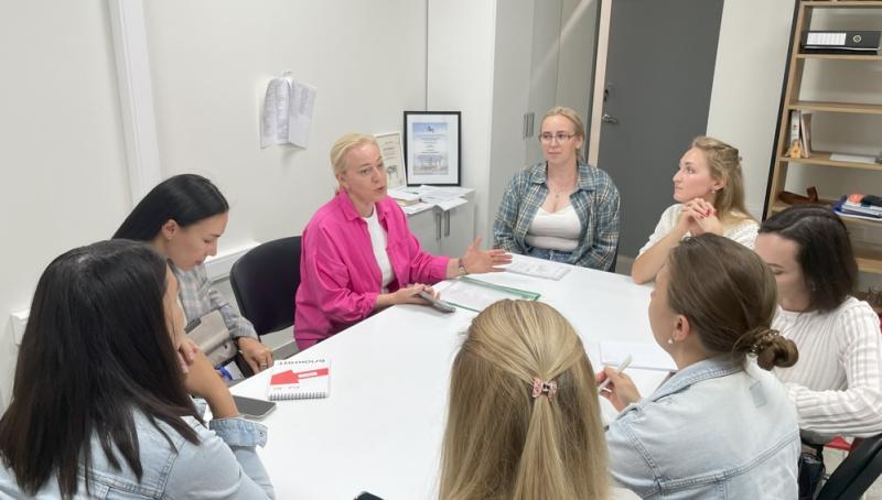 Участницы проекта "Мама-предприниматель" познакомились с успешными проектами самарских представительниц бизнеса