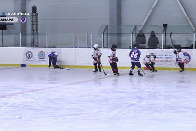 В Самарской области сотни юных хоккеистов стали участниками турнира "Золотая шайба"