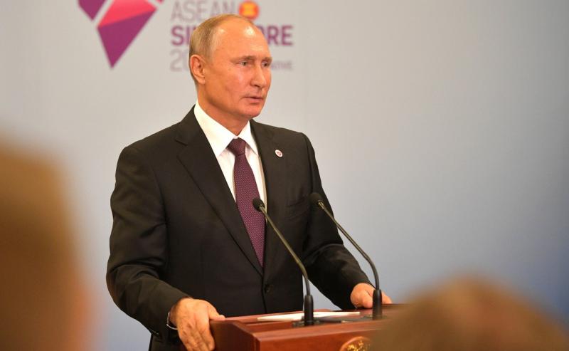 Владимир Путин призвал губернаторов проводить прямые линии в регионах