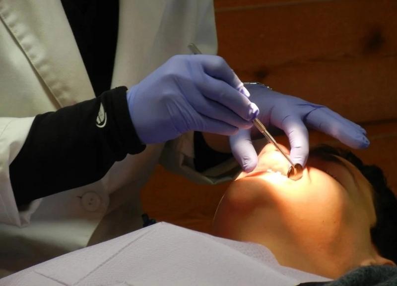 Будущее стоматологии: специалисты рассказали об особенностях базальной имплантации 
