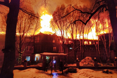 Сгорел ресторан: фото с места пожара в "Золотой Пагоде"