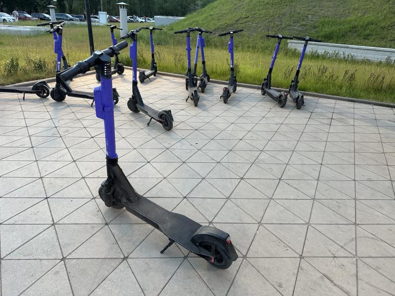 В Самаре возбудили уголовное дело после наезда самокатчика на женщину