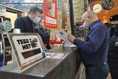 В Самаре в дни школьных каникул продолжают проверять соблюдение санитарных норм в ТЦ