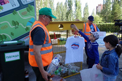 Жители Самары могут бесплатно сдать опасные отходы в передвижную мусорную станцию