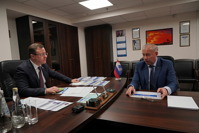 Дмитрий Азаров предложил разработать программу поддержки сельхозпредприятий, привлекающих молодежь по целевому обучению