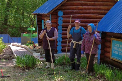 В Шенталинском районе привели в порядок территорию около знаменитого Вартовского родника 