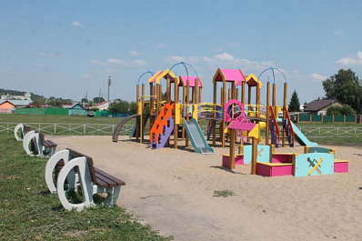 В Хворостянском районе ведется благоустройство еще одного парка 