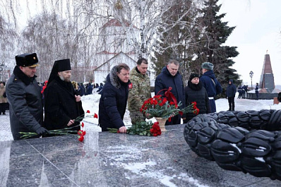 Самарцы почтили память погибших в Макеевке земляков