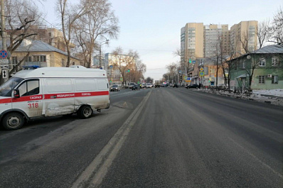 В Самаре в аварии пострадали врач и фельдшер скорой помощи