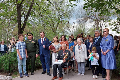 "Единая Россия" и "Волонтеры Победы" дали старт акции по поздравлению фронтовиков с Днём Победы