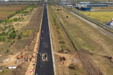 На одном из двух путепроводов трассы "Тольятти-Ягодное" запустили движение