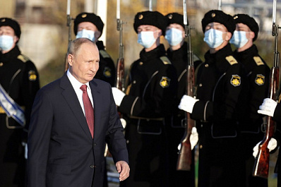 Любовь к Родине и уважение к предкам: Владимир Путин - о главных ценностях россиян