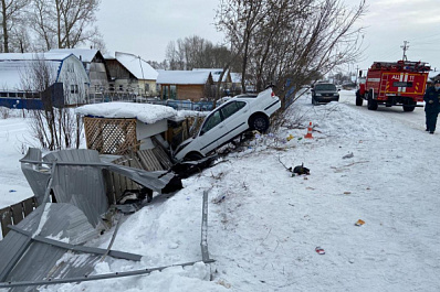 В Новосибирской области молодую девушку раздавило машиной